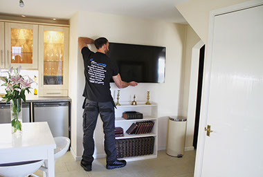 tv wall mounting Gloucestershire